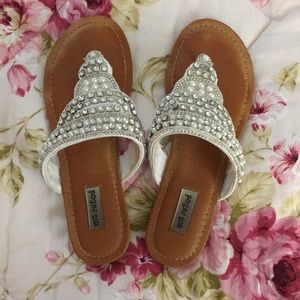 White bedazzled size 7 Not Rated sandal flip flops